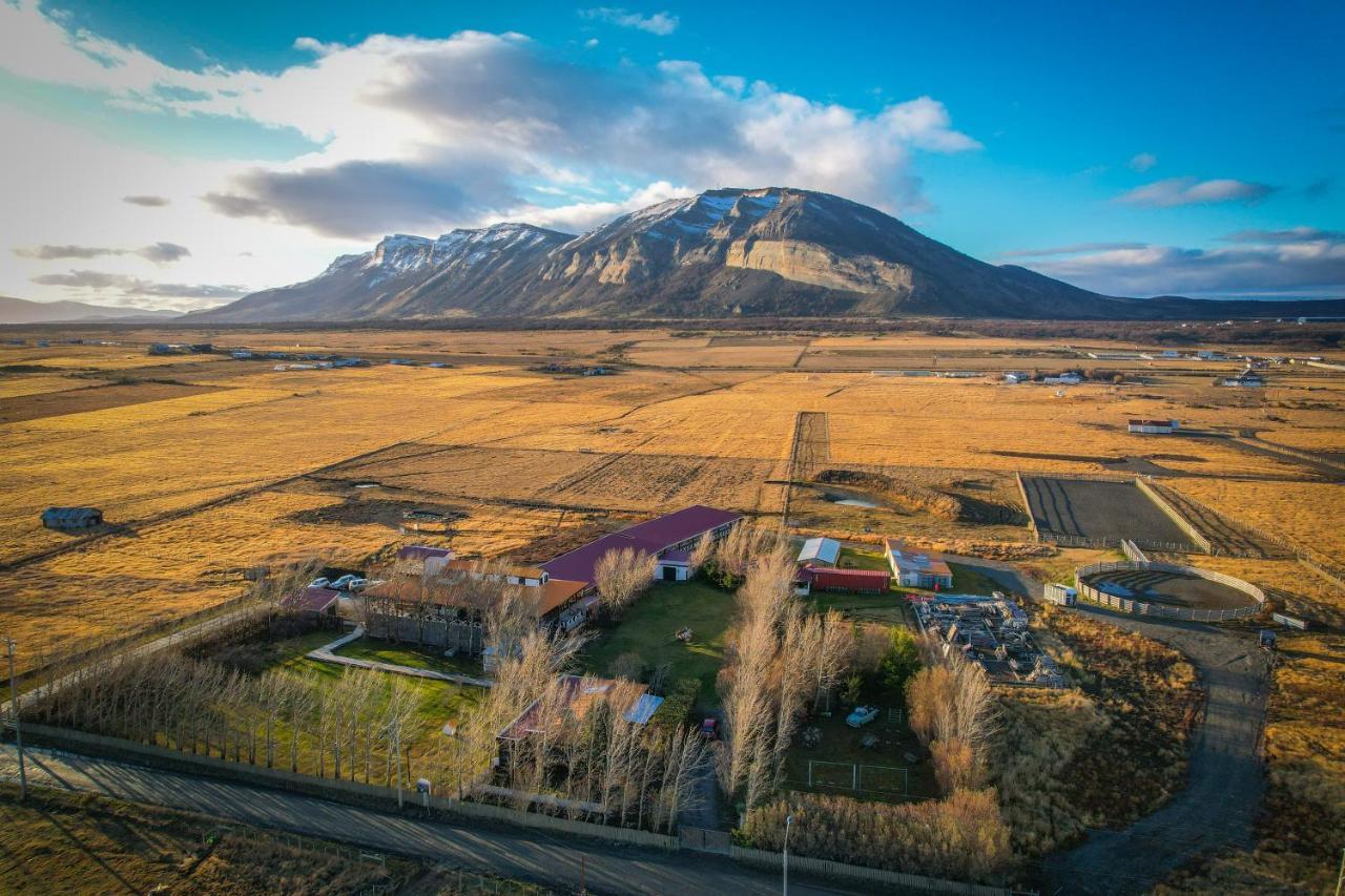 Hotel Hacienda Dorotea Puerto Natales Kültér fotó